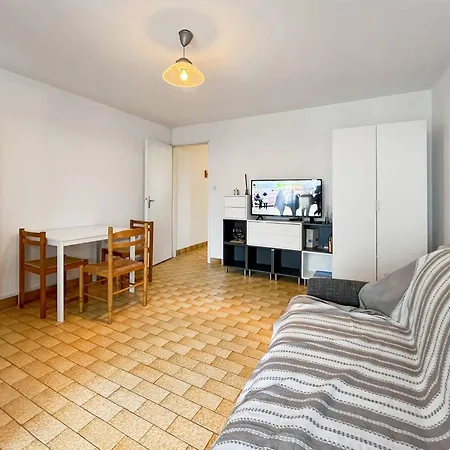 Apartment Bel T2 Avec Parking Au Cap D'agde - Fr-1-749-86 *